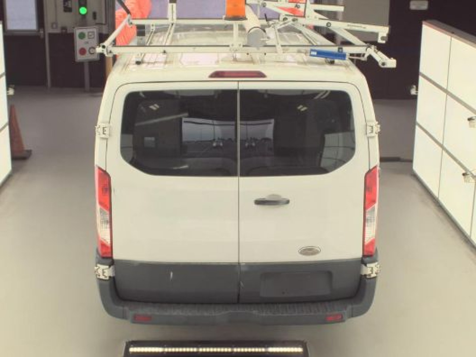 Used 2015 Ford Transit 150 - photo 6