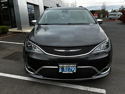 Used 2017 Chrysler Pacifica - photo 1