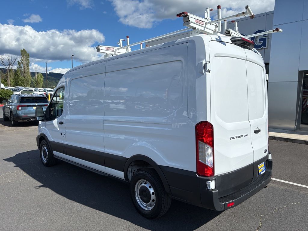 Used 2022 Ford Transit 250 - photo 9