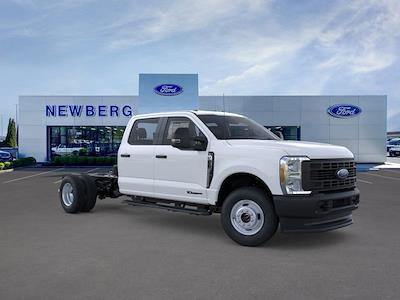 2026 Ford F-350 Crew Cab DRW 4WD Cab Chassis for sale #262039 - photo 1