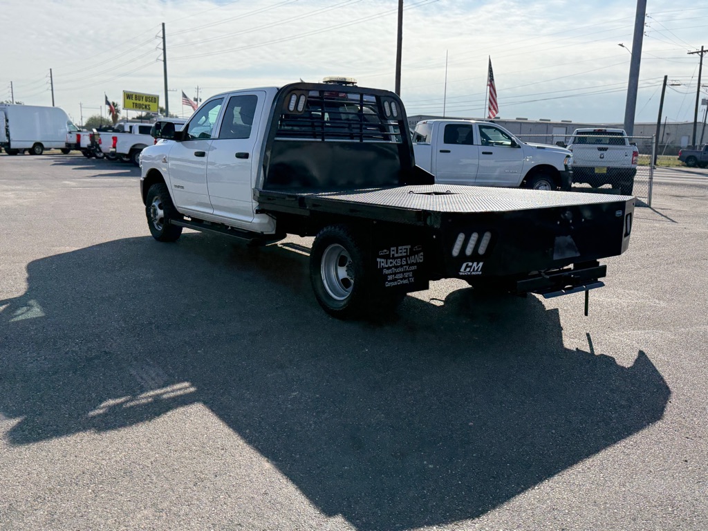 2022 Ram 3500 Tradesman photo 2
