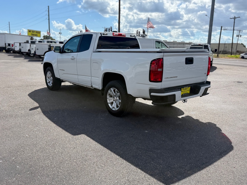 2022 Chevrolet Colorado LT photo 2