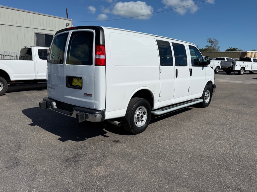 2024 Gmc Savana 2500 Cargo photo 3