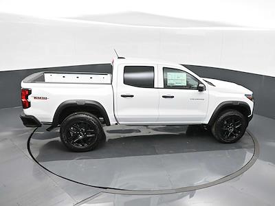2024 Chevrolet Colorado Crew Cab 4WD Pickup for sale #142839A - photo 2