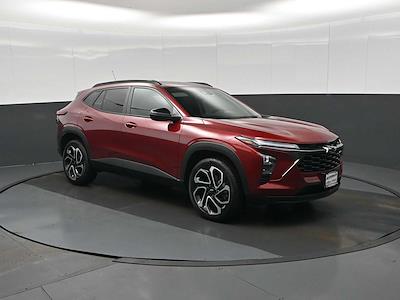 Used 2025 Chevrolet Trax - photo 1