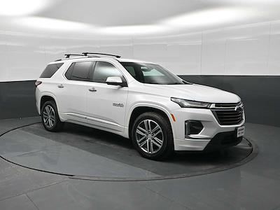 Used 2023 Chevrolet Traverse - photo 1