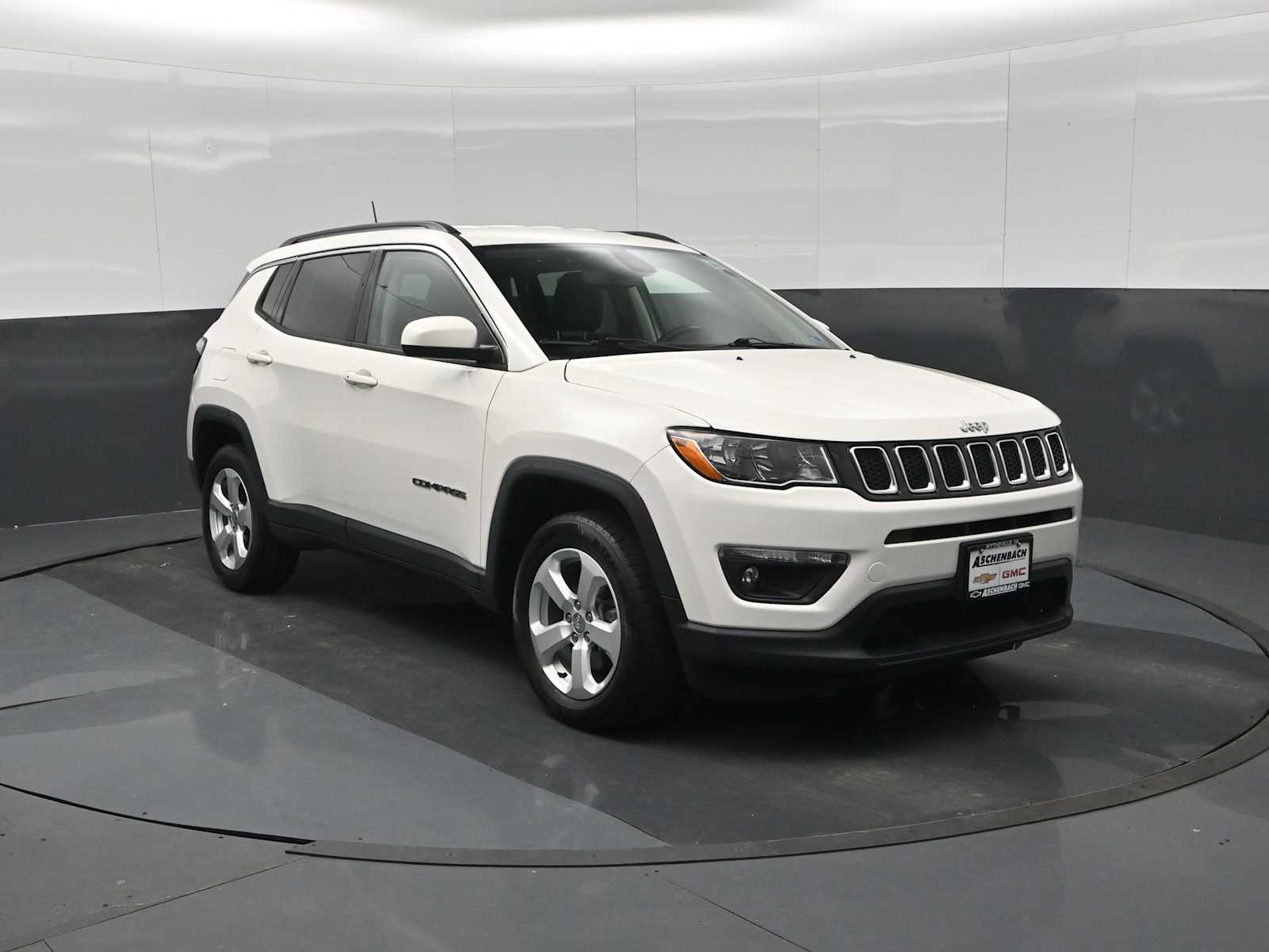 Used 2020 Jeep Compass - photo 2
