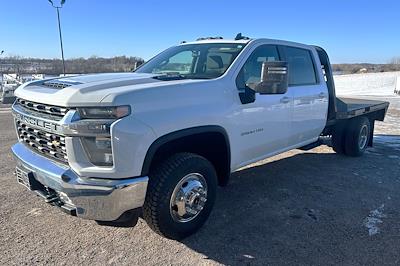 Used 2022 Chevrolet Silverado 3500 Crew Cab Flatbed Truck for sale #313967 - photo 2