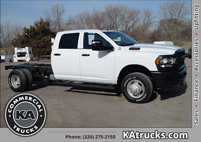 Used 2023 Ram 3500 - photo 1