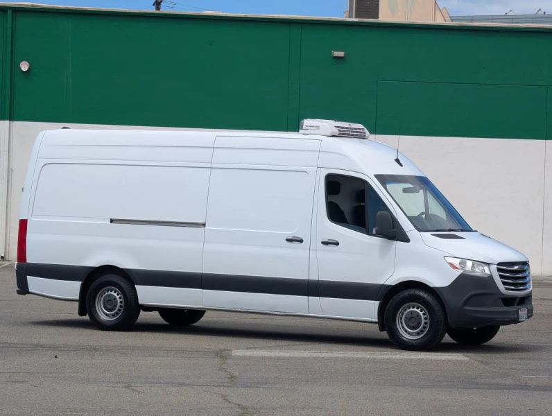 Used 2019 Freightliner Sprinter - photo 7