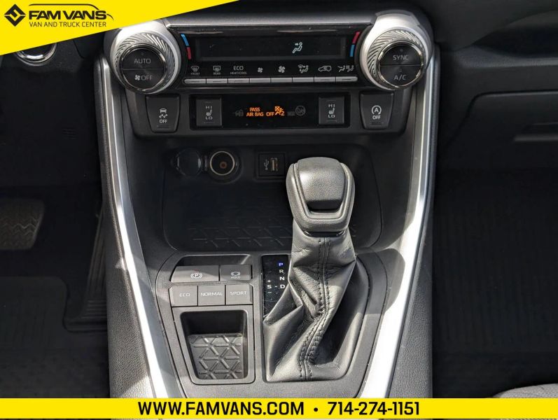 Used 2023 Toyota RAV4 - photo 21