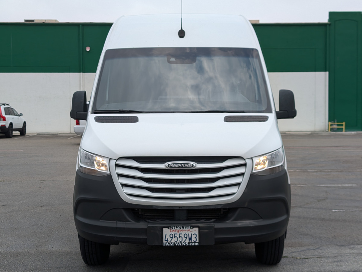 Used 2019 Freightliner Sprinter - photo 5