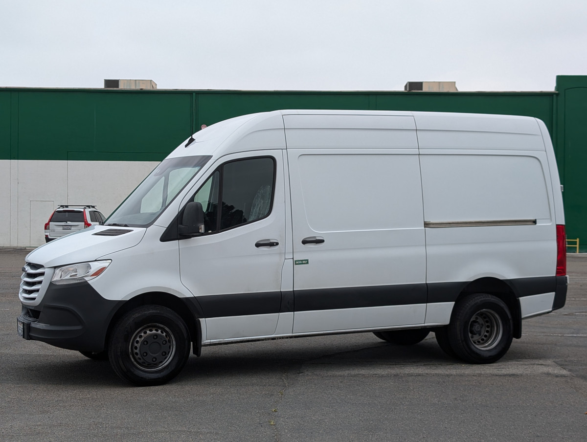 Used 2019 Freightliner Sprinter - photo 6