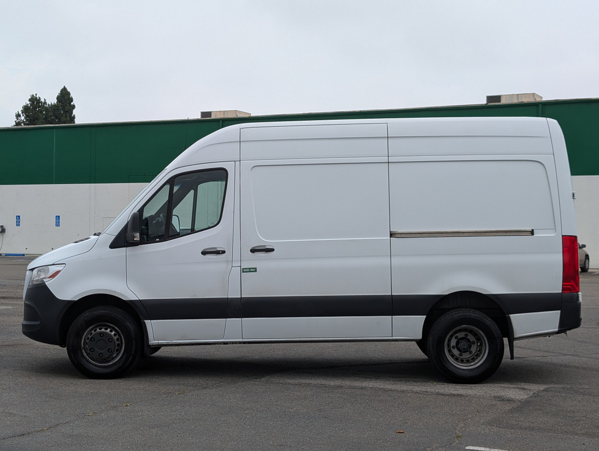 Used 2019 Freightliner Sprinter - photo 7