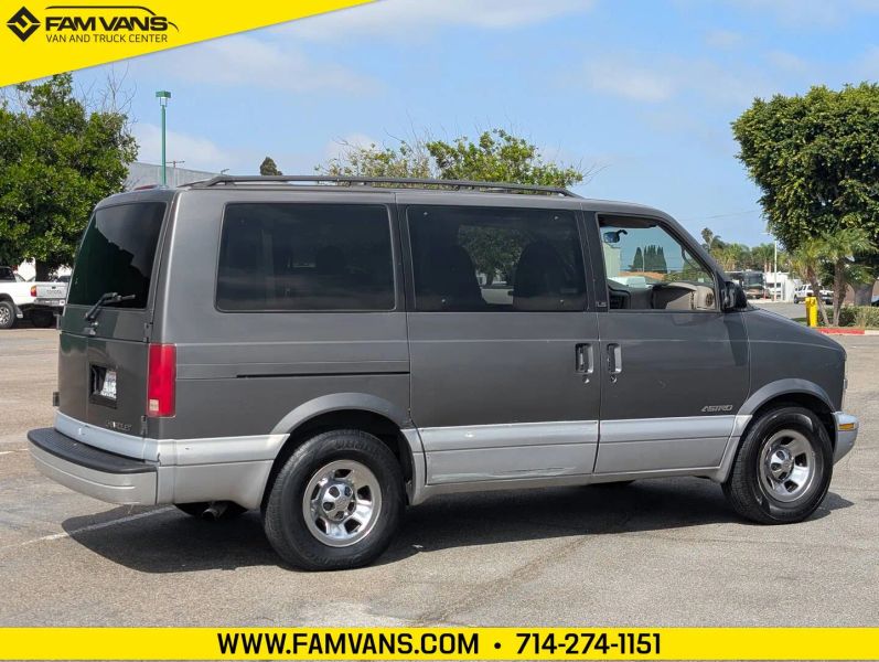 Used 2000 Chevrolet Astro - photo 5