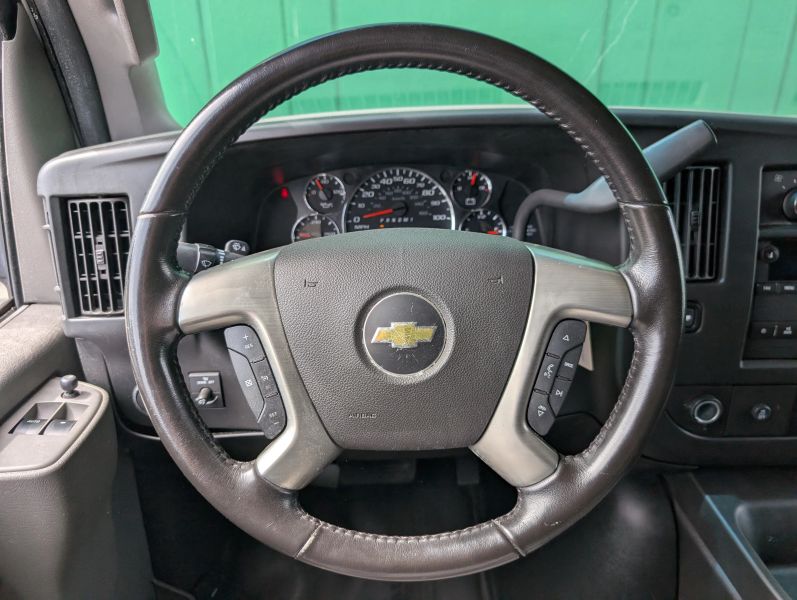 Used 2017 Chevrolet Express 3500 - photo 17