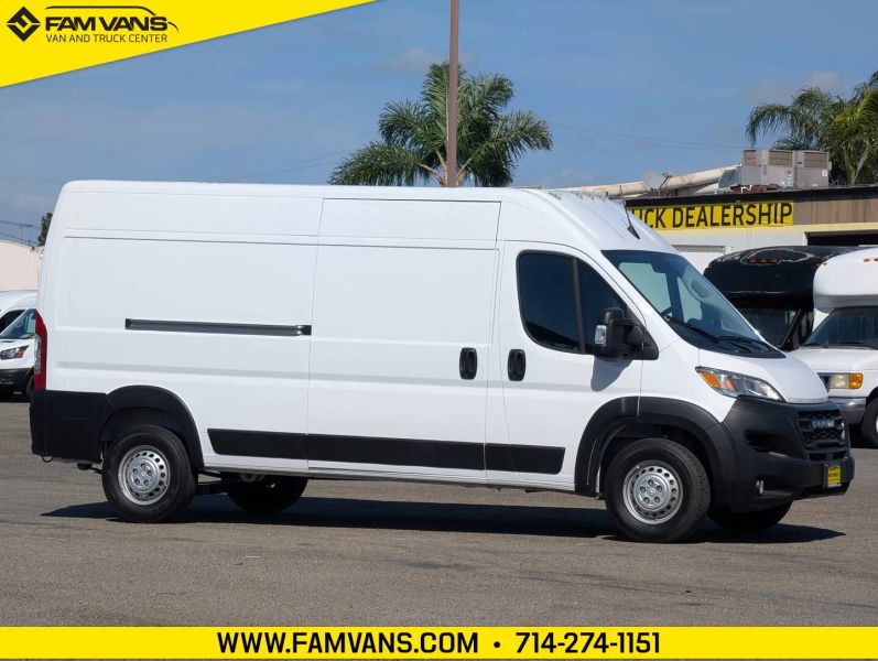 Used 2025 Ram ProMaster 2500 - photo 1