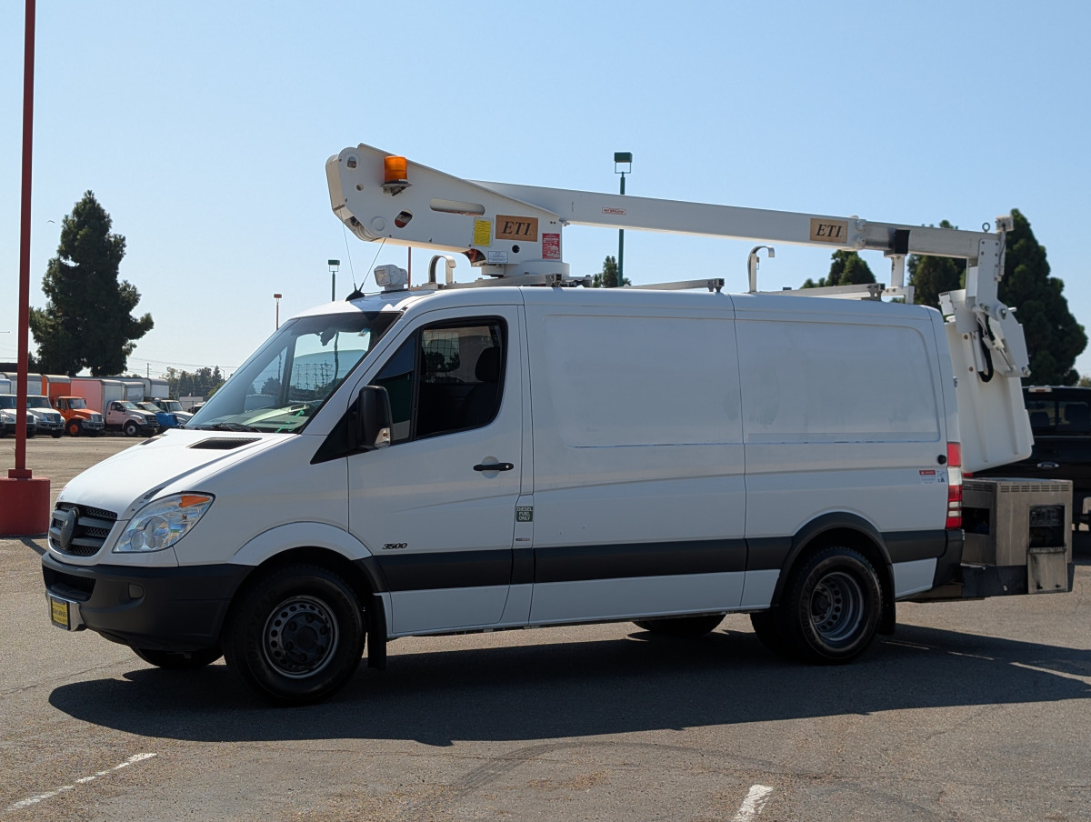 2013 Mercedes-Benz Sprinter Cargo Vans 3500 170\, image size:1200x904