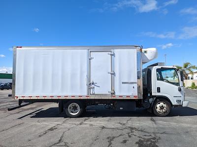 Used 2016 Isuzu NQR Freezer Refrigeration Reefer 18FT Box Truck DIESEL Regular Cab 4x2 Refrigerated Body for sale #901430 - photo 2