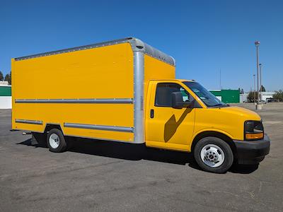 Used 2017 GMC Savana 3500 4x2 Box Truck for sale #905622 - photo 1