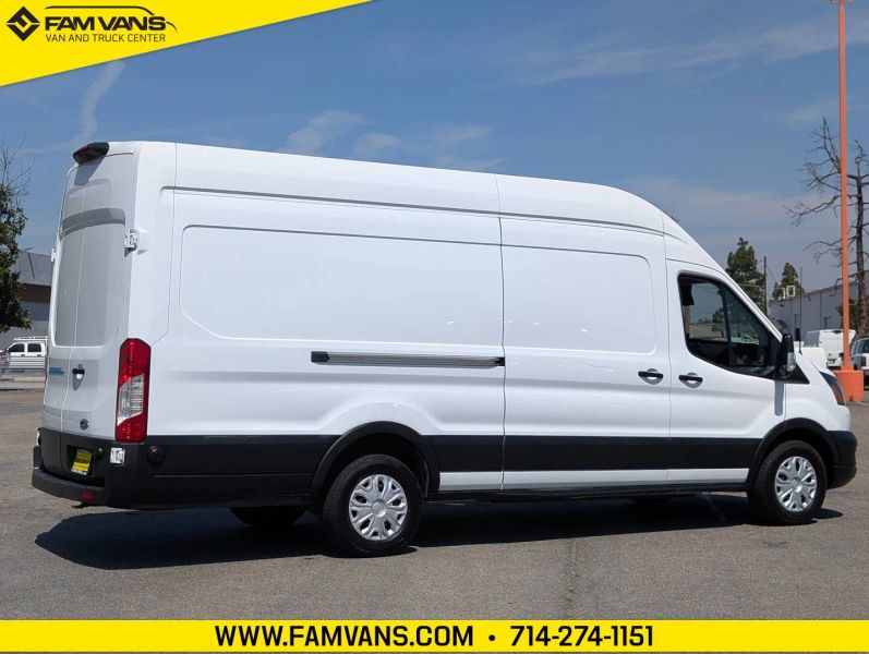 Used 2022 Ford E-Transit 350 - photo 11
