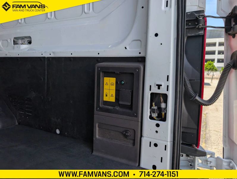 Used 2022 Ford E-Transit 350 - photo 17