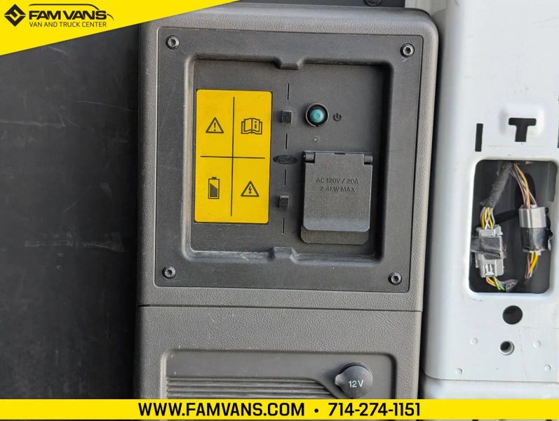 Used 2022 Ford E-Transit 350 - photo 18