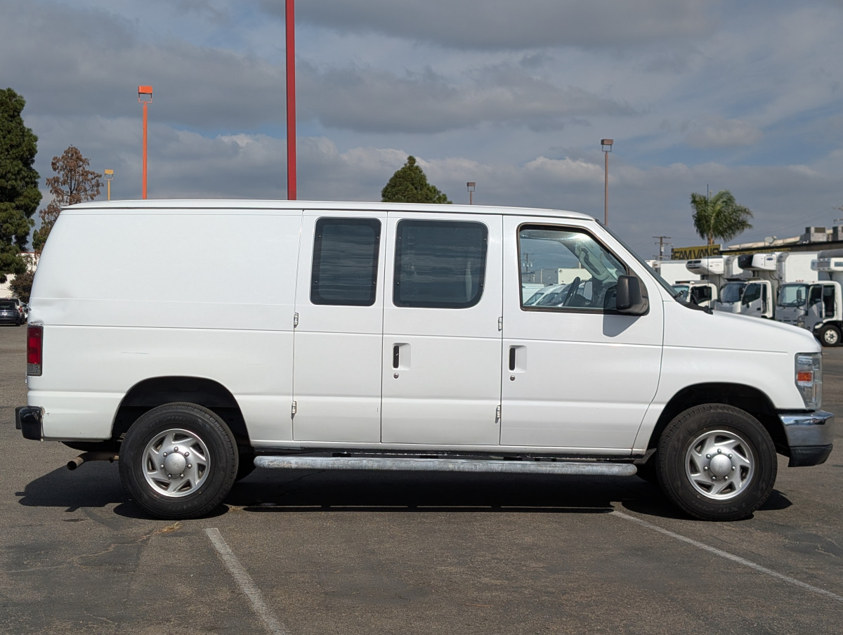 Used 2014 Ford E-250 - photo 10