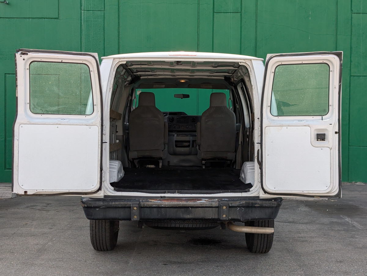 Used 2014 Ford E-250 - photo 13
