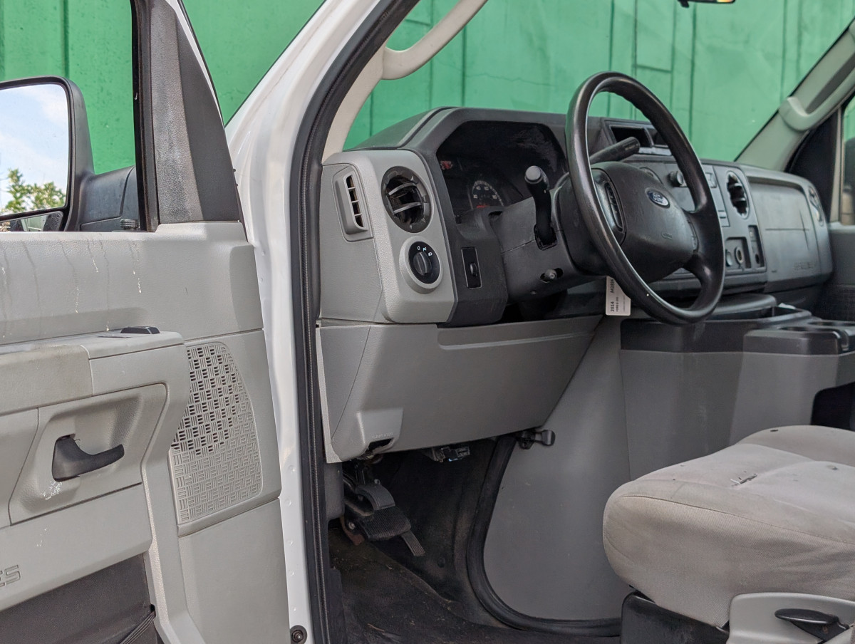 Used 2014 Ford E-250 - photo 15