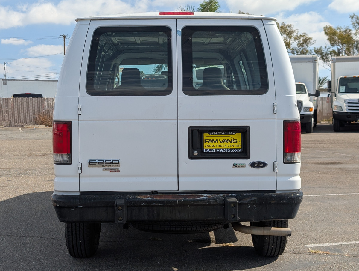 Used 2014 Ford E-250 - photo 9