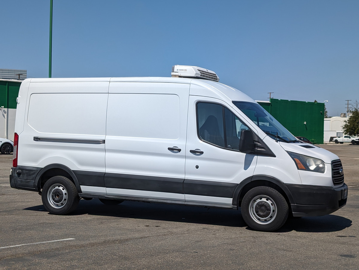 Used 2017 Ford Transit 250 - photo 1