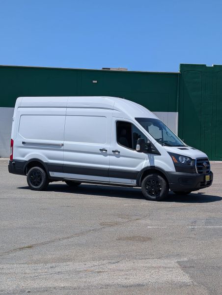 Used 2022 Ford E-Transit 350 - photo 2