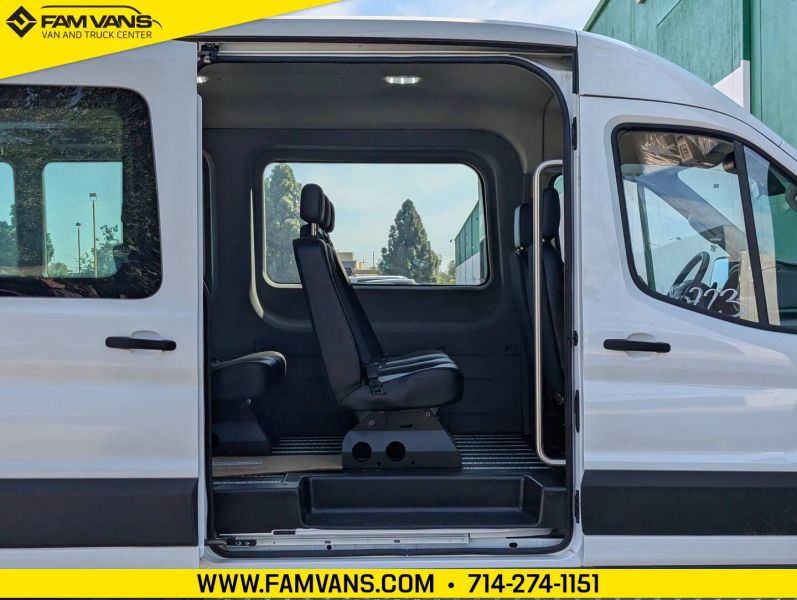 Used 2023 Ford E-Transit 350 - photo 17