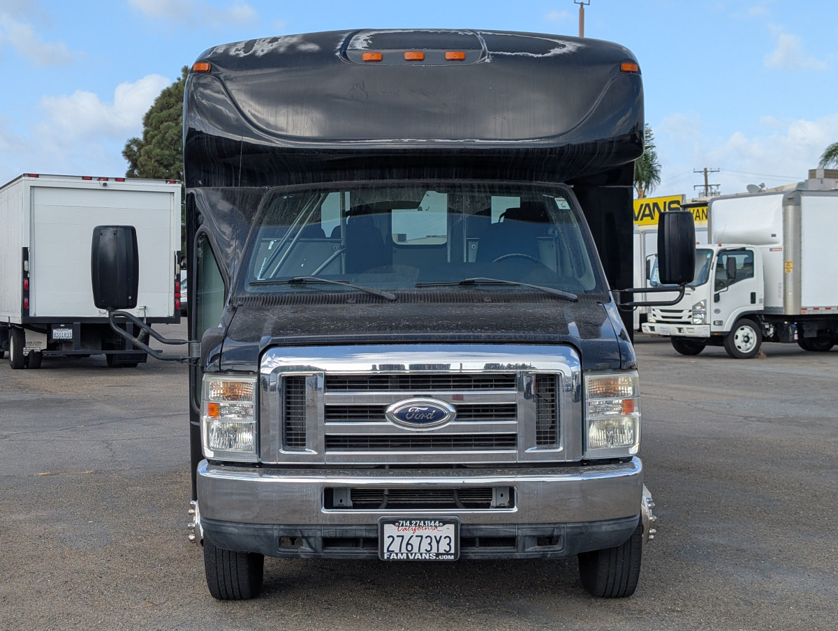 Used 2013 Ford E-450 - photo 9