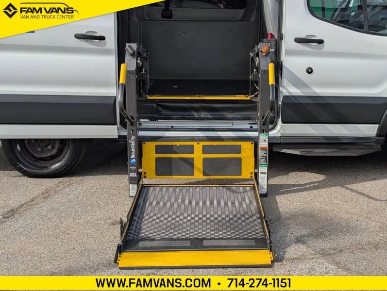 Used 2017 Ford Transit 150 - photo 5