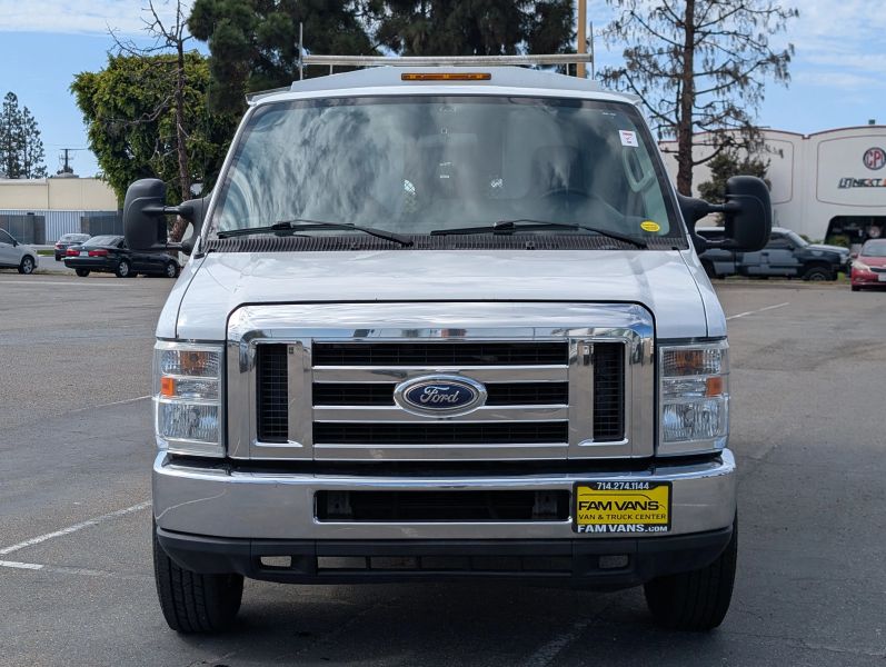 Used 2016 Ford E-350 - photo 2