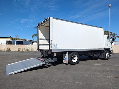 Used 2019 Isuzu FTR 20FT Box Truck with Liftgate DIE Regular Cab 4x2 Box Truck for sale #G00482 - photo 2