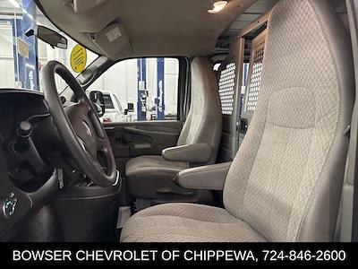 Used 2011 GMC Savana 1500 - photo 1