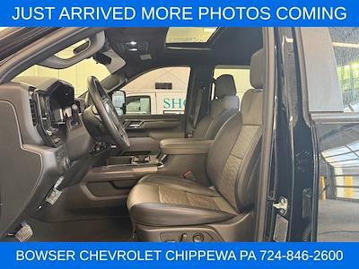 Used 2025 Chevrolet Silverado 2500 - photo 1