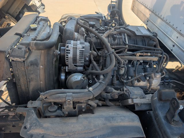 2019 Isuzu NPR photo 10