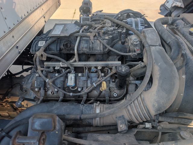 2019 Isuzu NPR photo 11