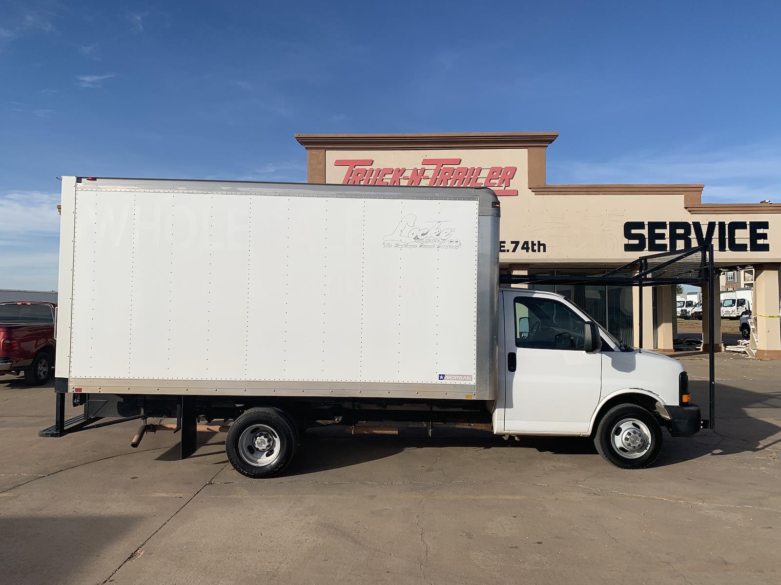 2013 Chevrolet Express 3500 Van Cutaway photo 2