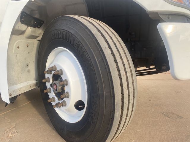 2019 Hino Conventional Type Truck photo 16