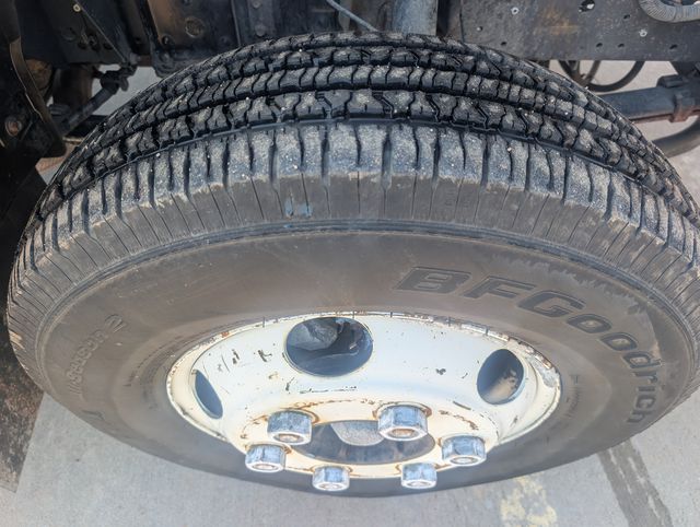 2008 Isuzu NPR photo 16