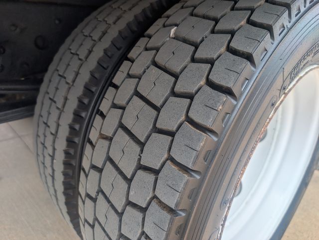 2016 Isuzu NPR photo 12