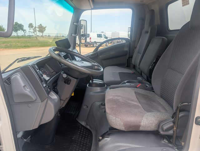 2015 Isuzu NPR photo 8