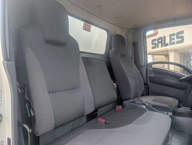 2015 Isuzu NPR photo 13