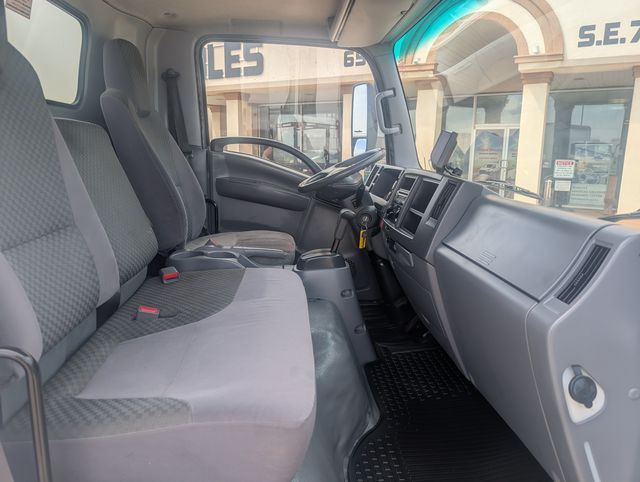 2015 Isuzu NPR photo 14