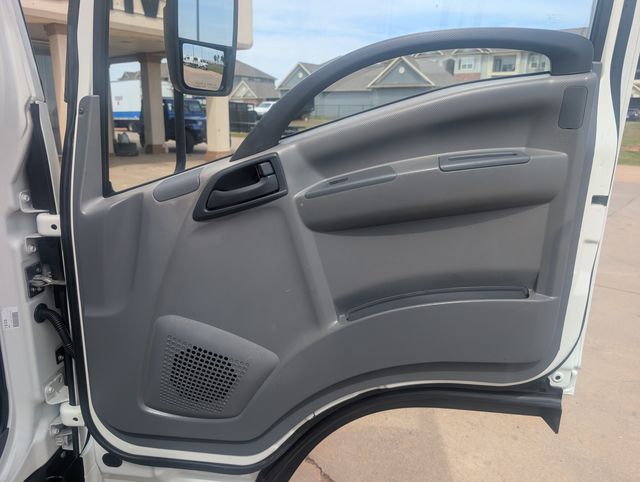 2015 Isuzu NPR photo 15